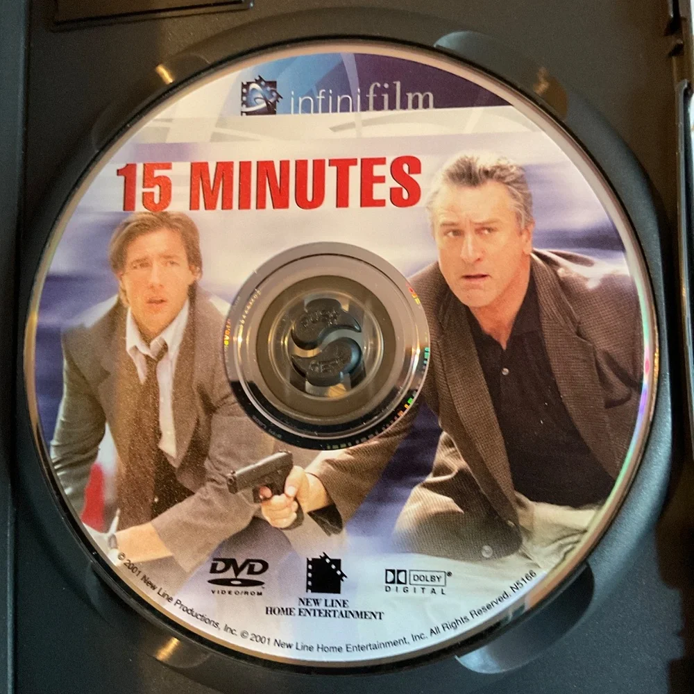 DVD - 15 Minutes. V16